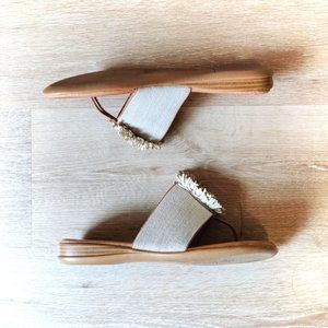 Andre Assous Novalee Featherweights demi wedge thong Sandals,  sz 9